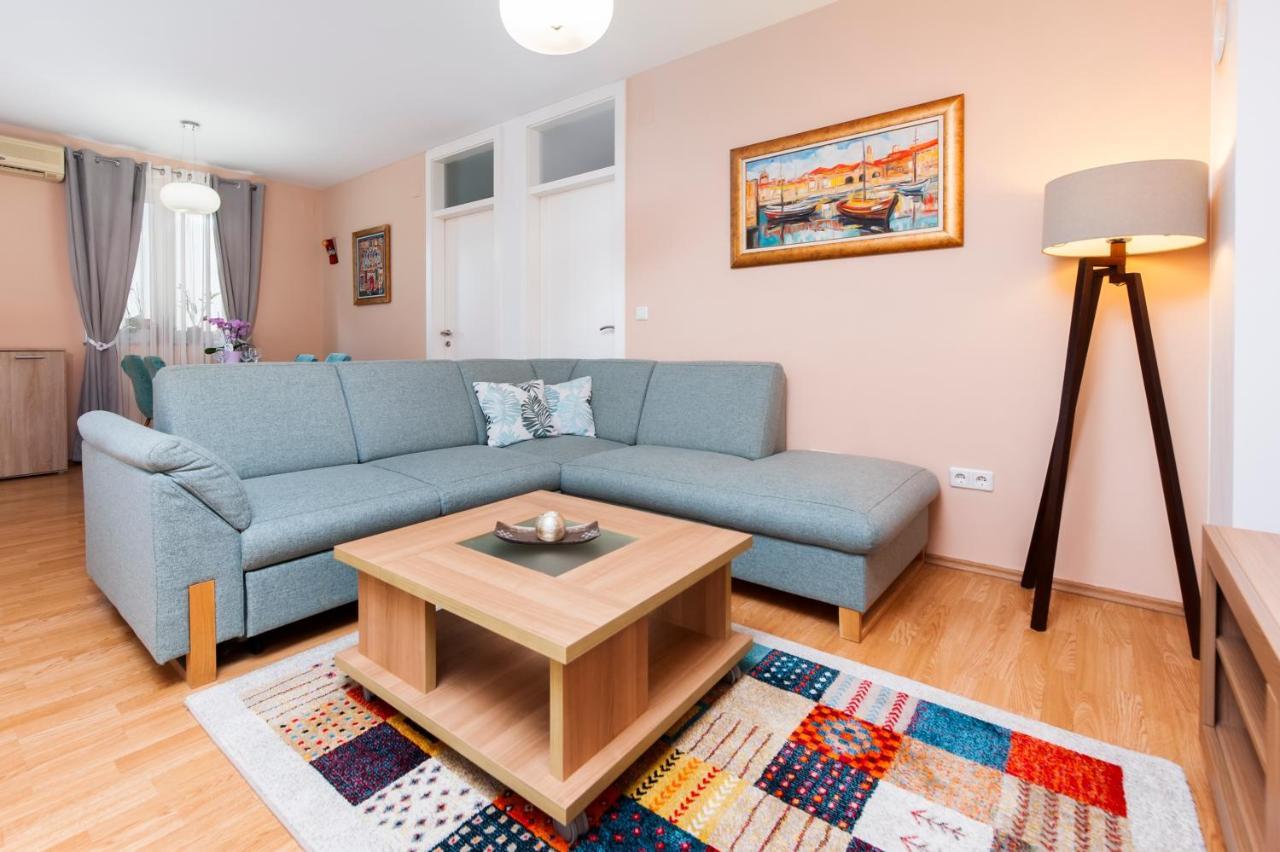 Apartment Deluxe Rovinj Luaran gambar
