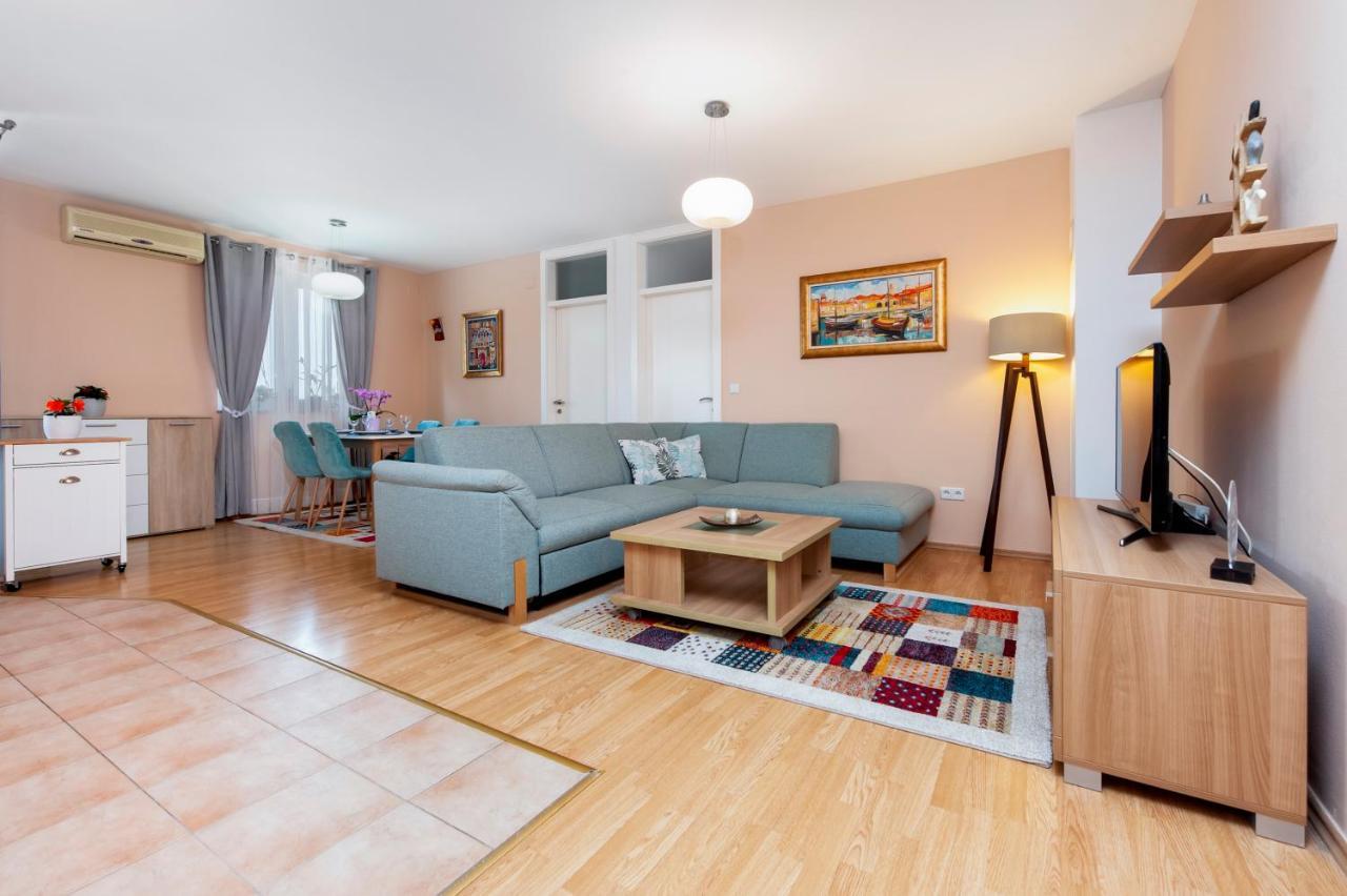 Apartment Deluxe Rovinj Luaran gambar